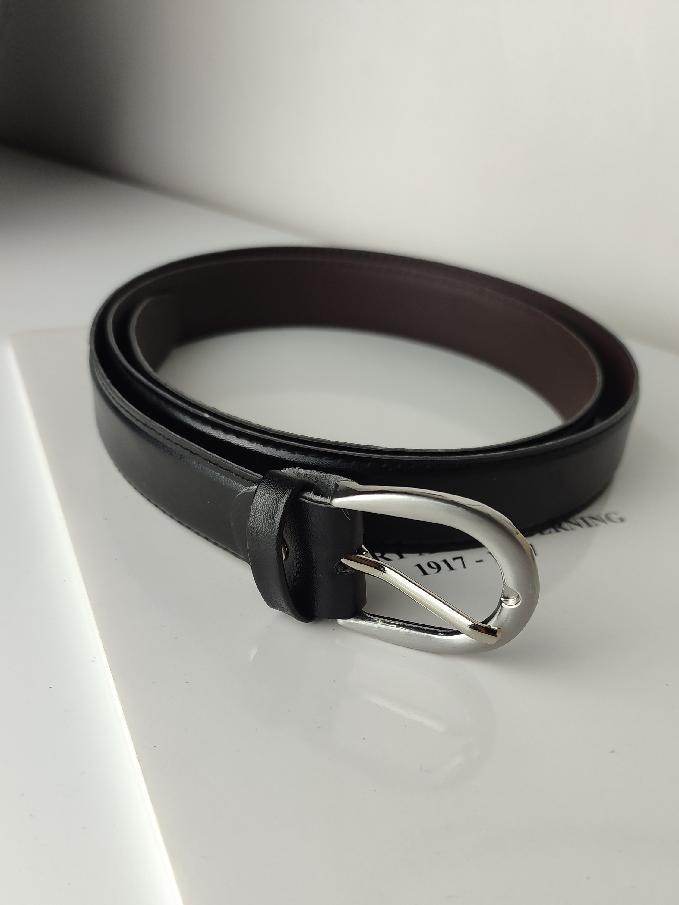 کمربند چرم زنانه ۳ سانتی سانتی زبونه دار مینیمال